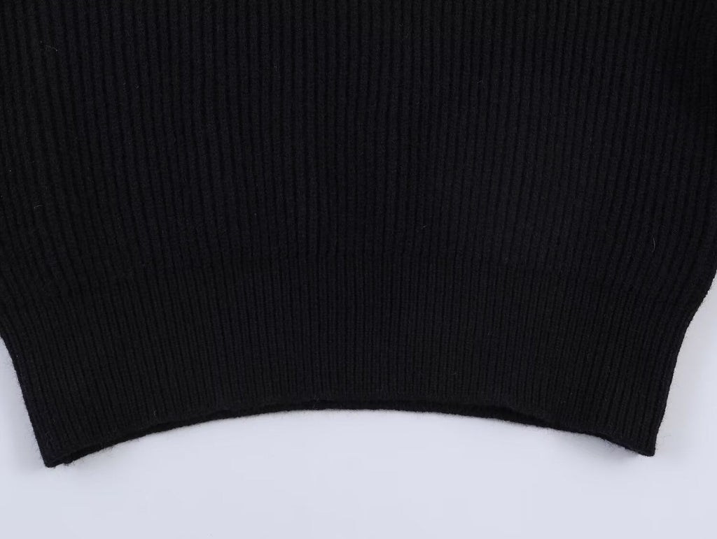 Women's hollow ball decoration O Neck knitted sweater