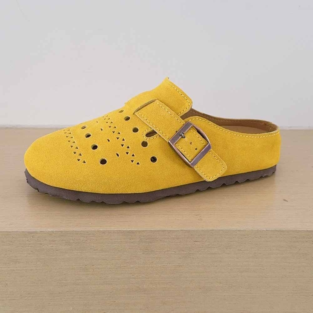 2026 women's new soft-soled hollow design slippers have a shoe box
