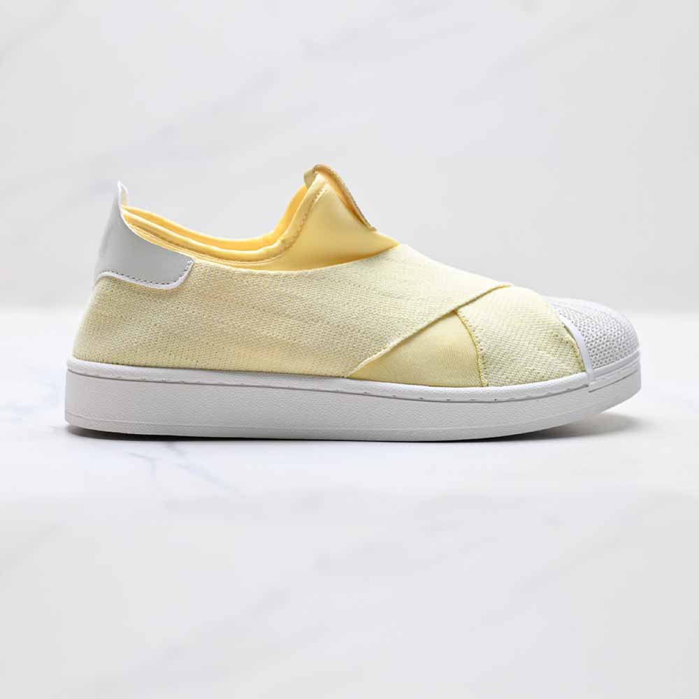 Women's new fashion one-pedal sports shoes have a shoe box
