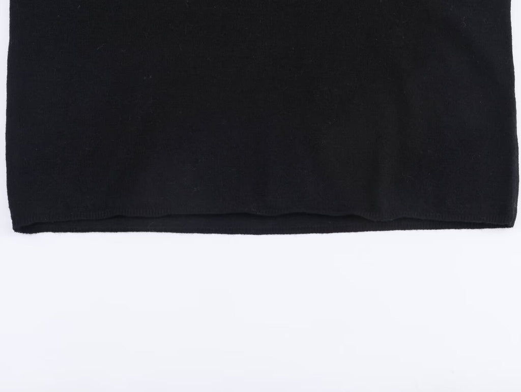 Women's lace decorated loose V-neck knitted sweater