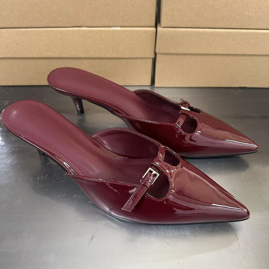 Women's New Fashion Pointed Shallow-mouthed Hollow Buckle Decorated with Patent Leather Stiletto Slippers in Baotou.