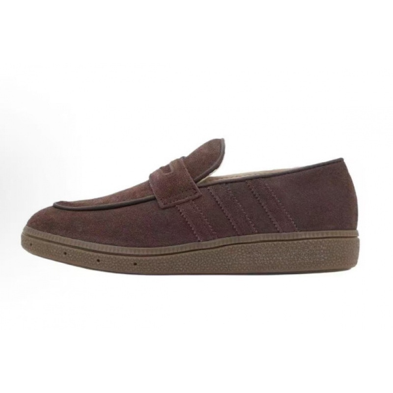 Women's new leisure and comfortable loafers have a shoe box