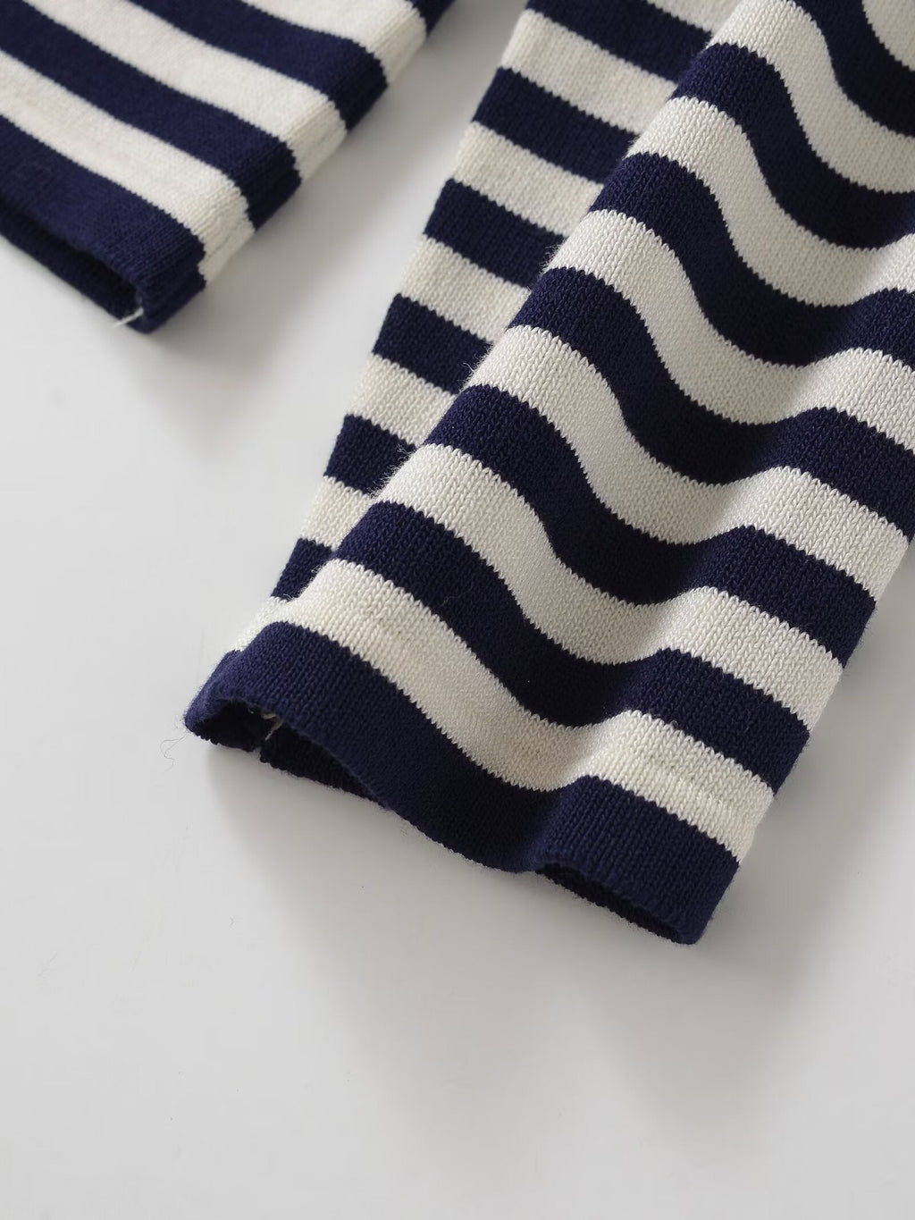Women's new Joker striped long-sleeved round neck sweater