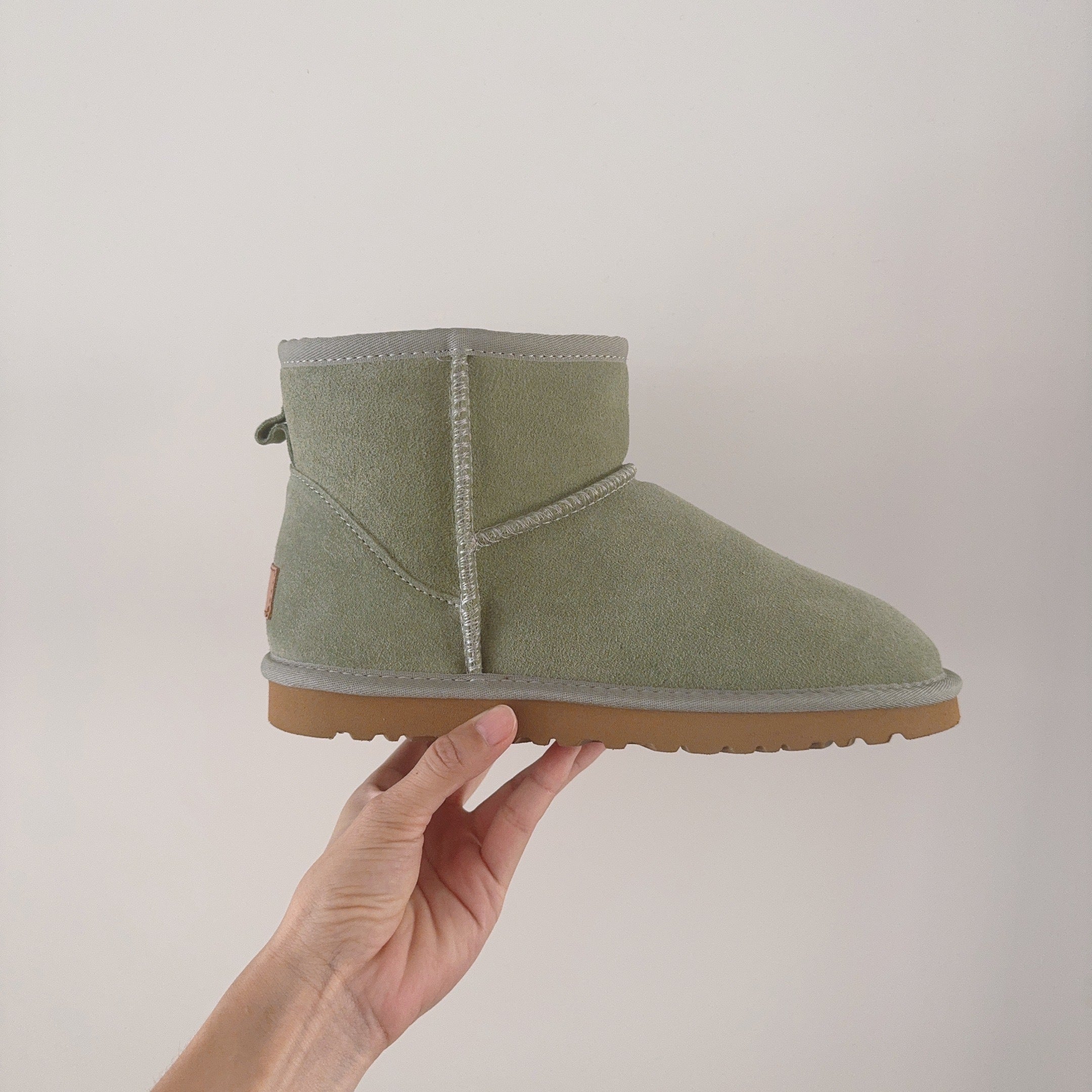 New short tube thickened winter snow boots