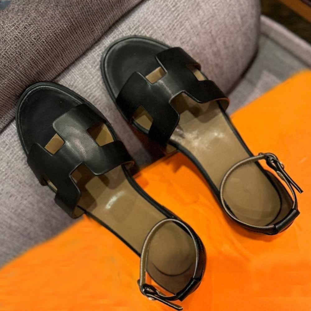 Women's new flat sandals with open toes. have a shoe box
