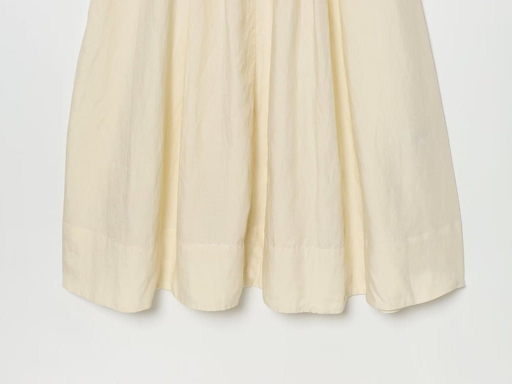 Women's long sleeved round neck pleated dress