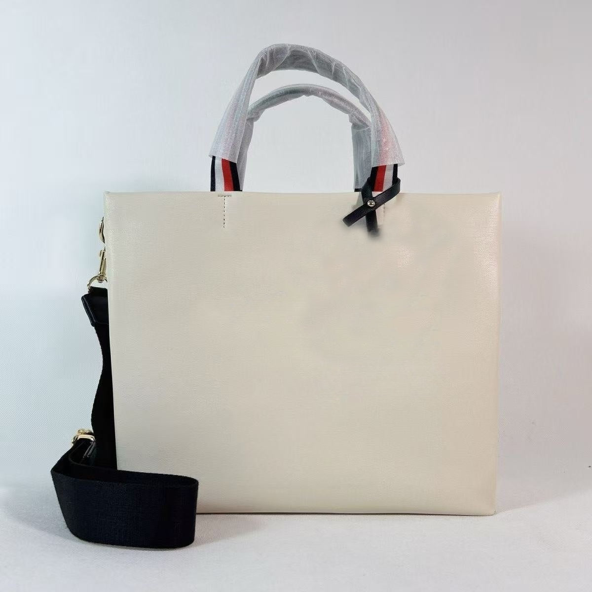 Women's new fashion one-shoulder large capacity slung handbag