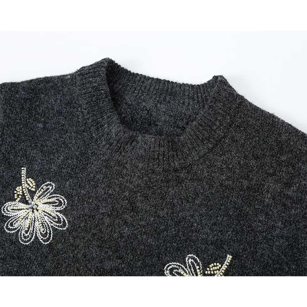 Women's beaded short sleeved knitted sweater
