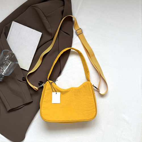 2025 shoulder slung jiaozi waterproof leisure bag