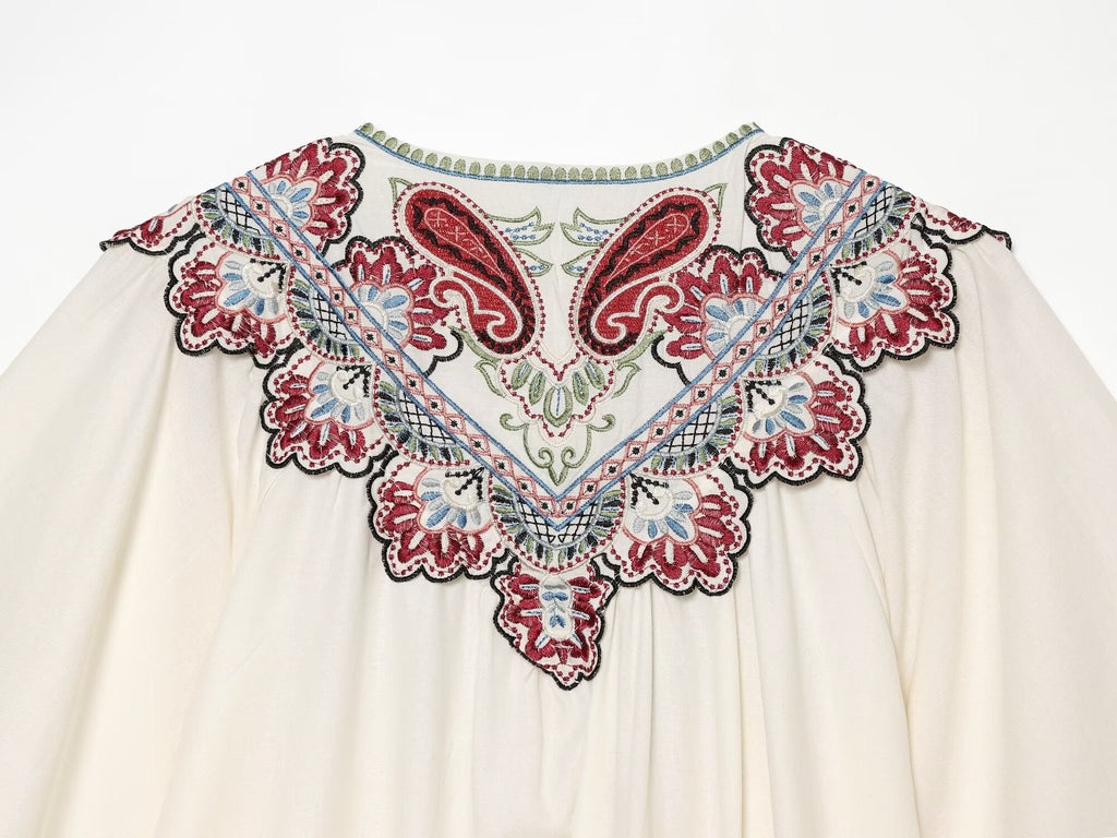 Women's embroidered decorative short sleeved dress