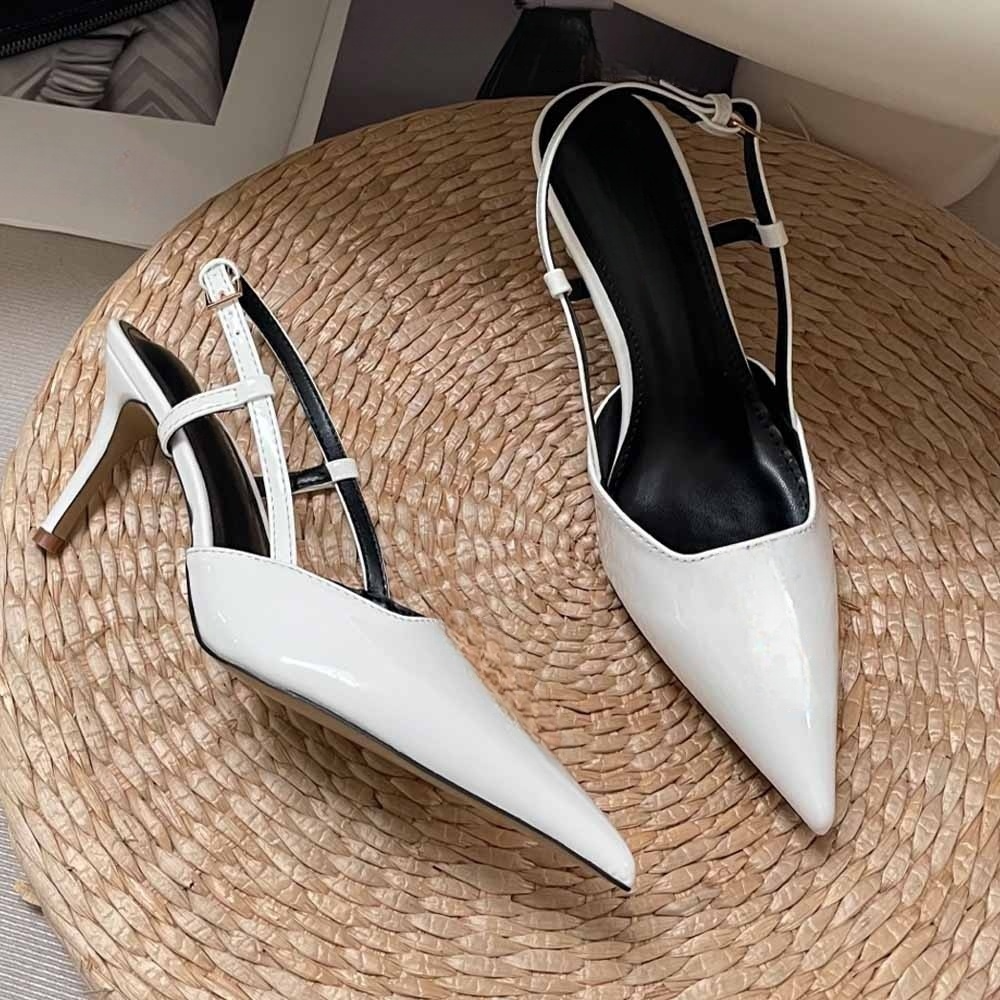 Women's new pointed high-heeled sandals have a shoe box