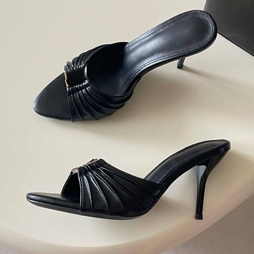 Women's new metal decorative high heels have a shoe box