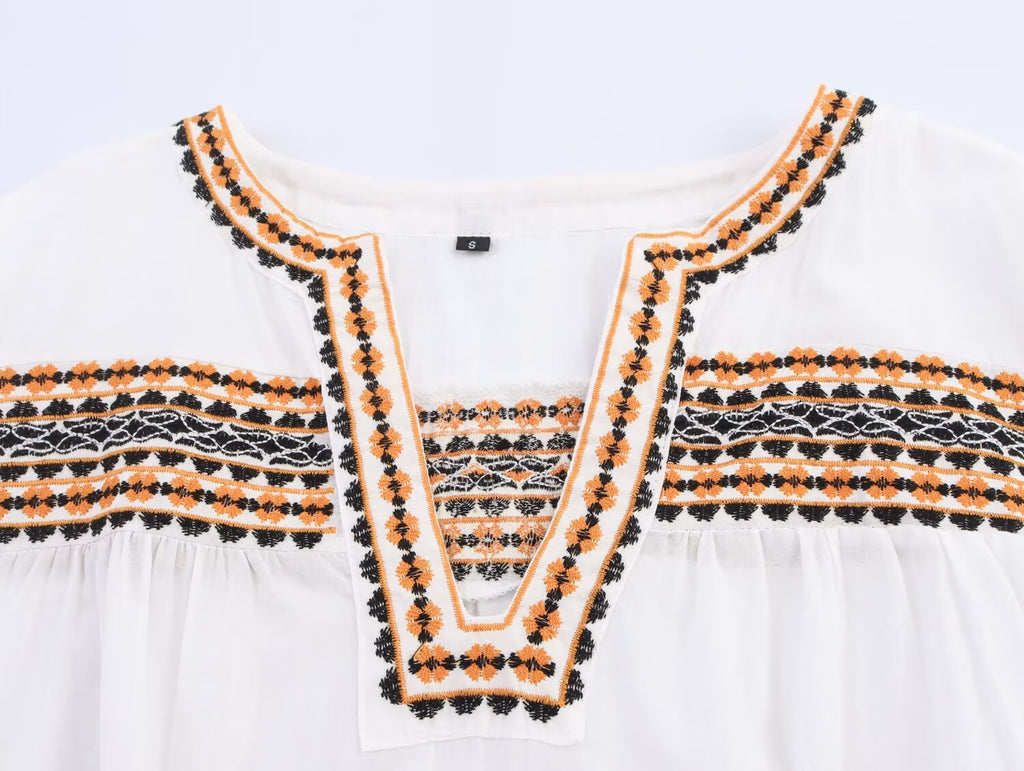suit Women's 2 pieces casual embroidered V-neck shirt+Shorts