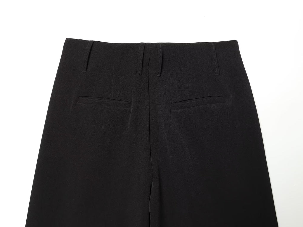 Women's loose straight casual shorts