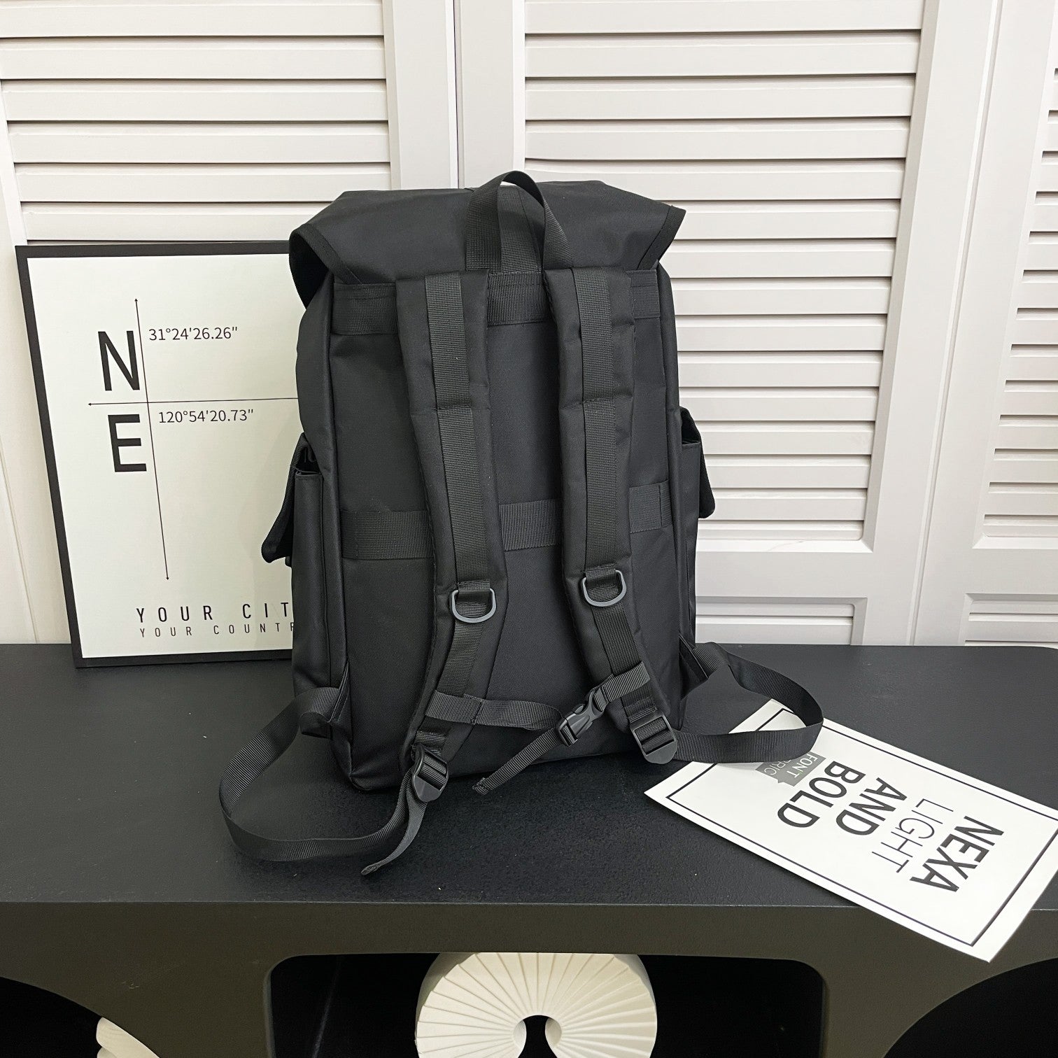 Men and Women with The Same New Fashion and Leisure Joker Multi-pocket Large-capacity Waterproof Backpack Travel Bag.