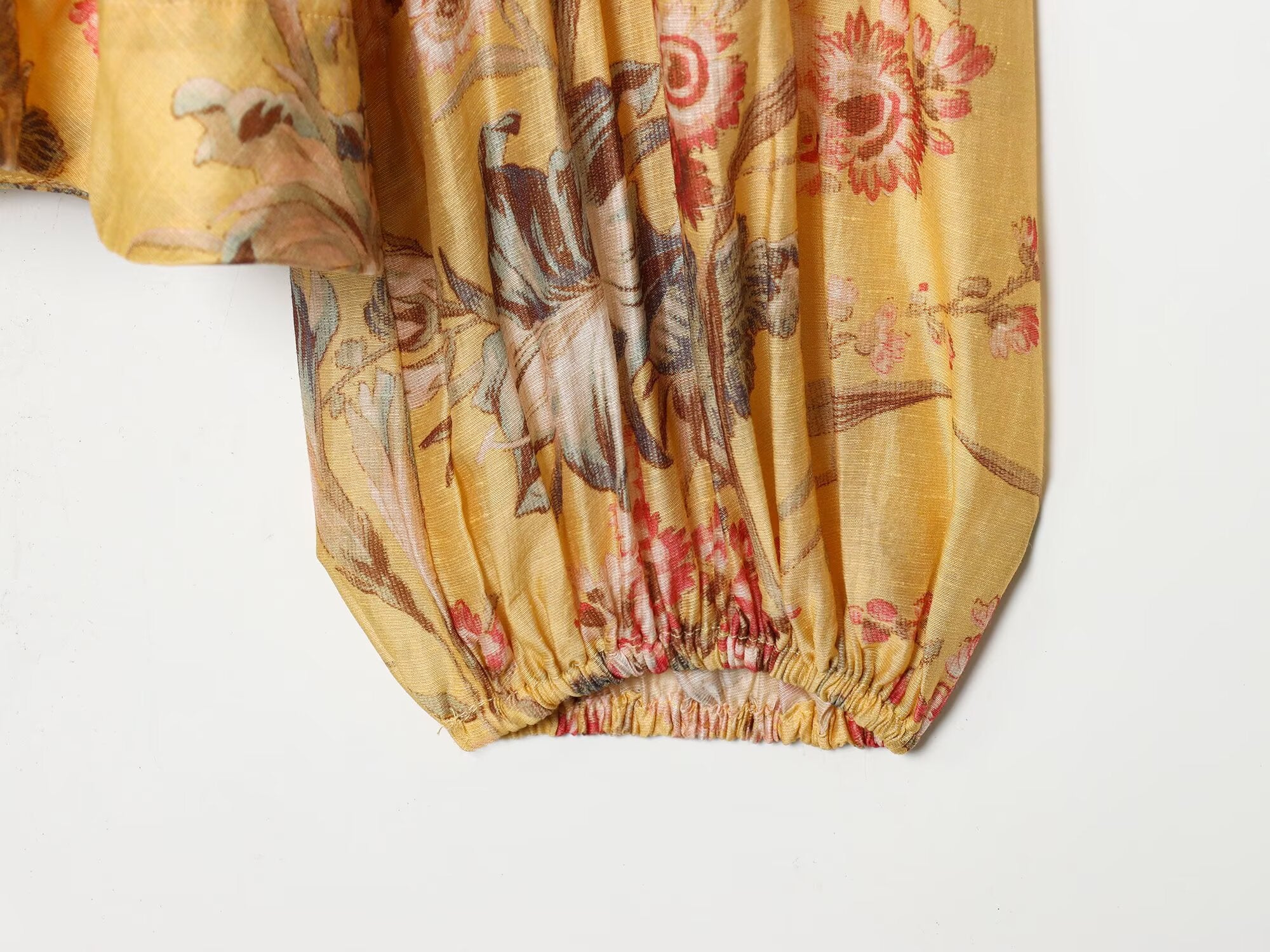Women's skirt style hem printed top