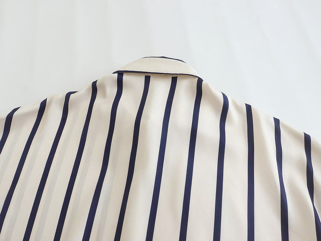 2026 Women's loose bubble sleeve printed shirt