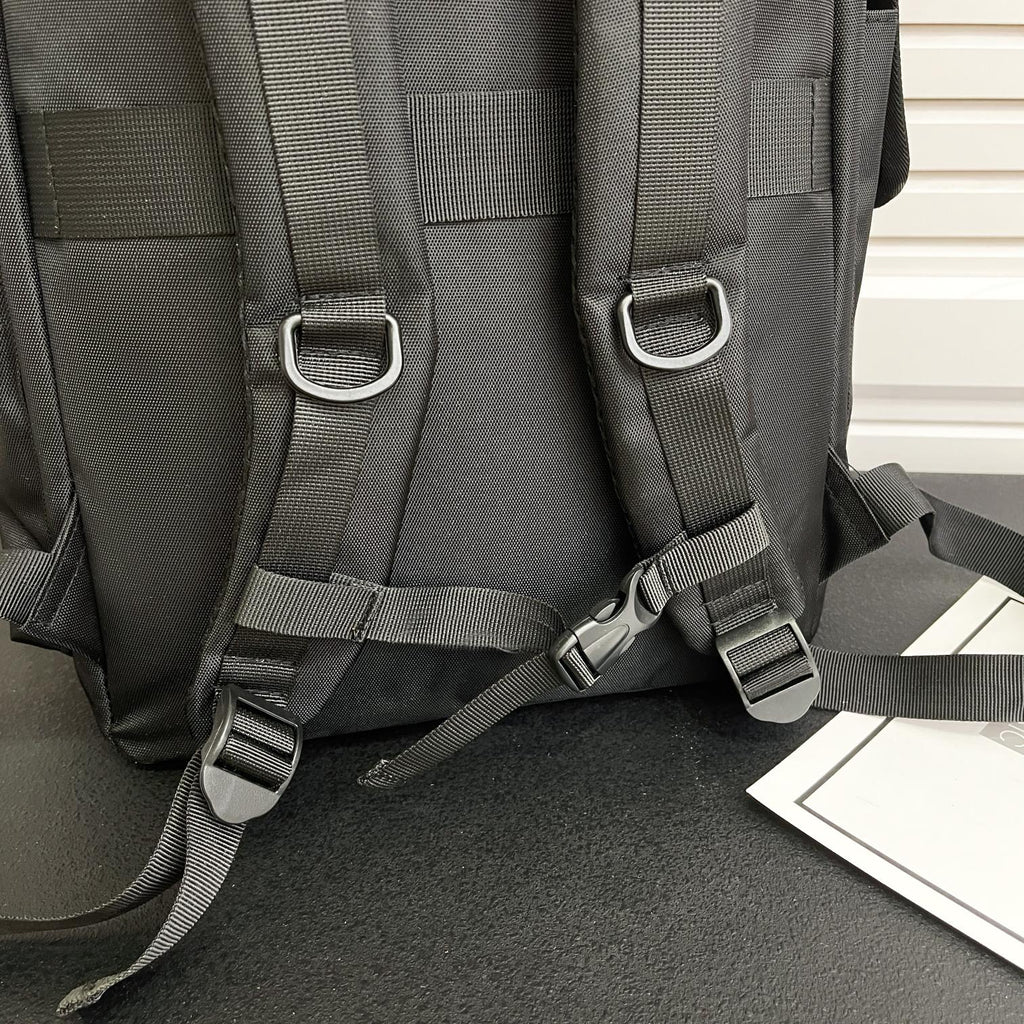 Men and Women with The Same New Fashion and Leisure Joker Multi-pocket Large-capacity Waterproof Backpack Travel Bag.