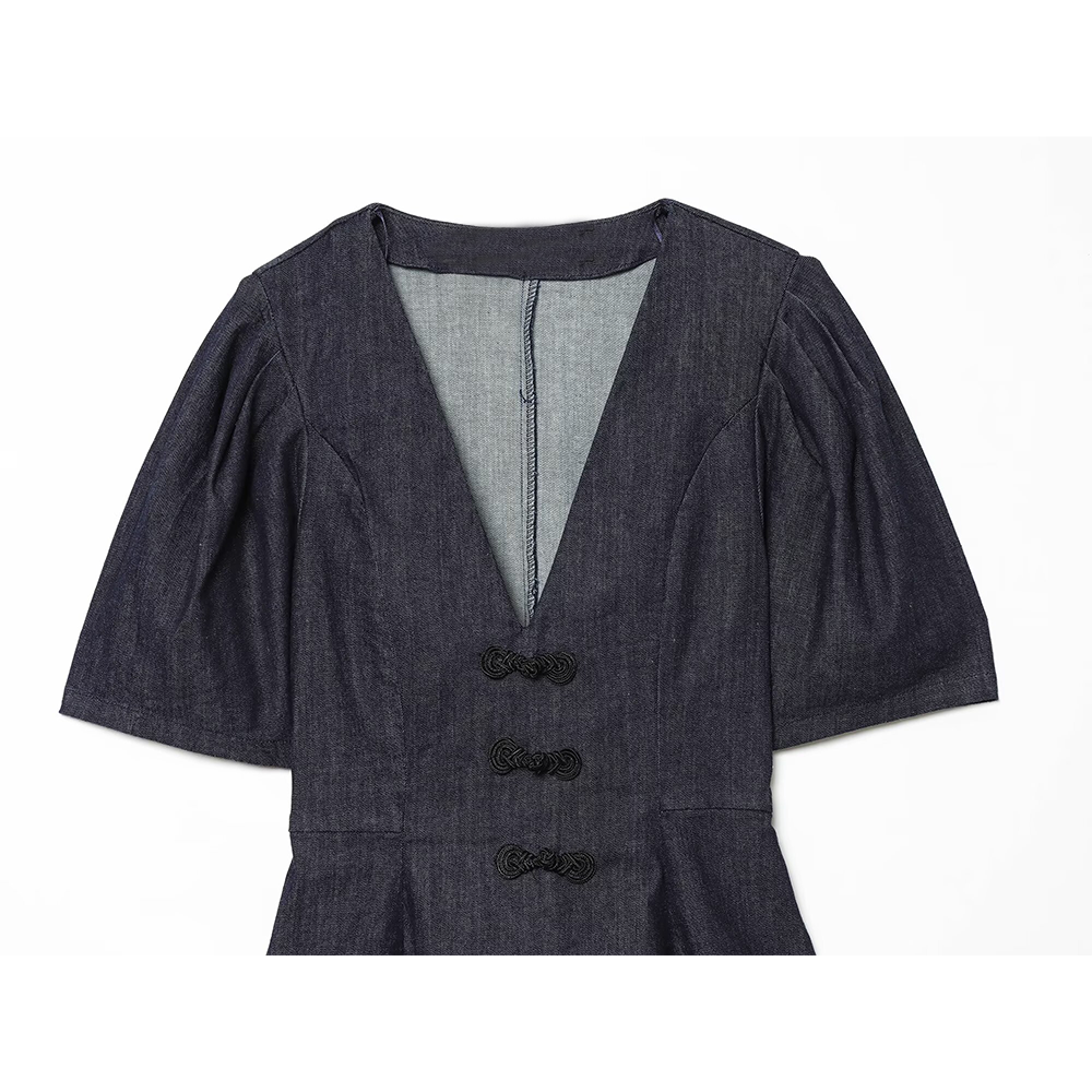 Women's short skirt style hem V-neck top