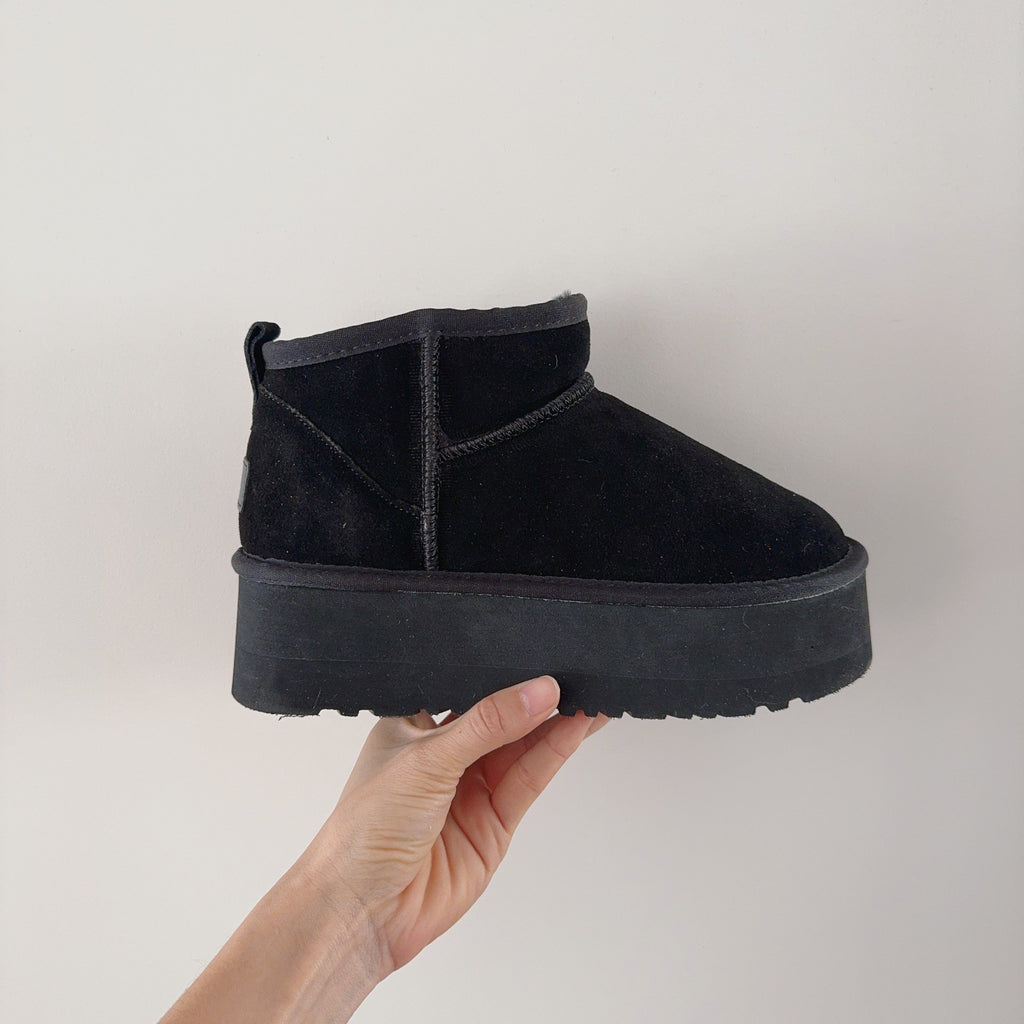 New ultra-high sole snow boots