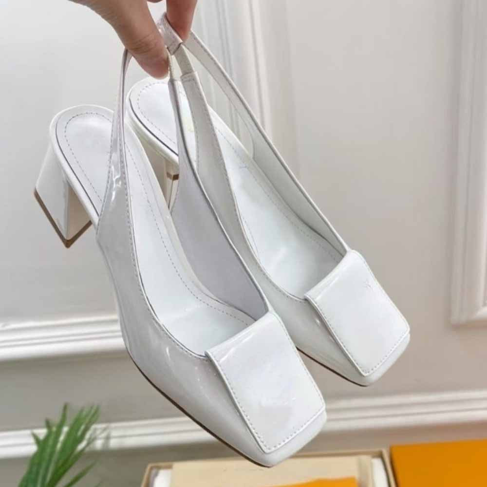 Women's new patent leather shoes with square head, thick heels and low heels have a shoe box