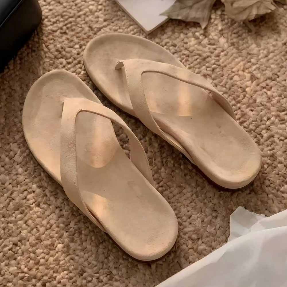 Women's new suede slippers with flat bottom and soft bottom have a shoe box