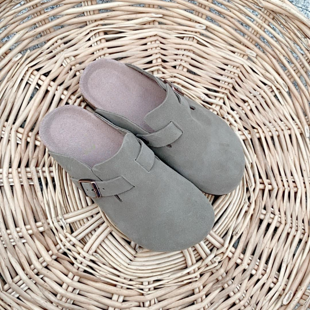 Men's and women's half-trailer vintage cork platform sandals and slippers.