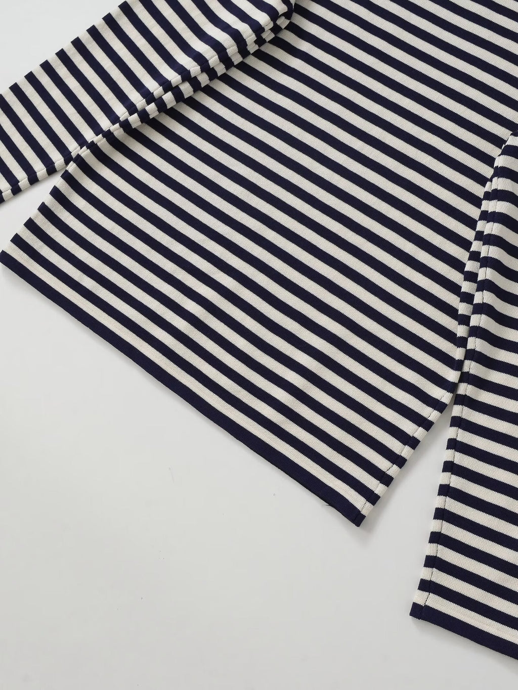 Women's new Joker striped long-sleeved round neck sweater