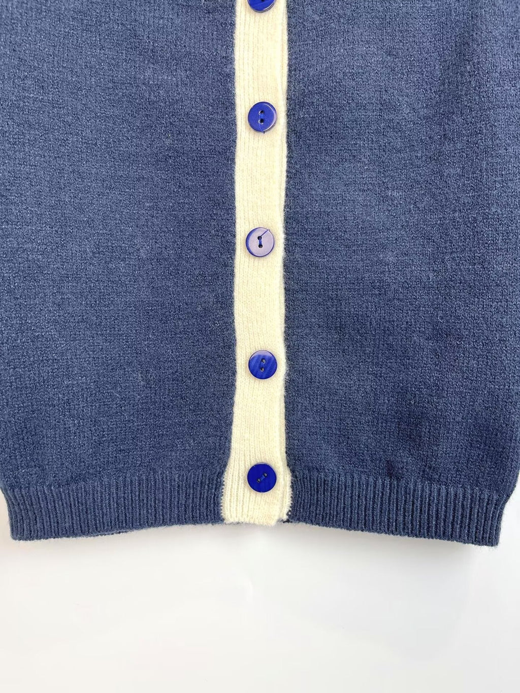Women's new fashion O Neck long sleeved contrasting knitted Coat