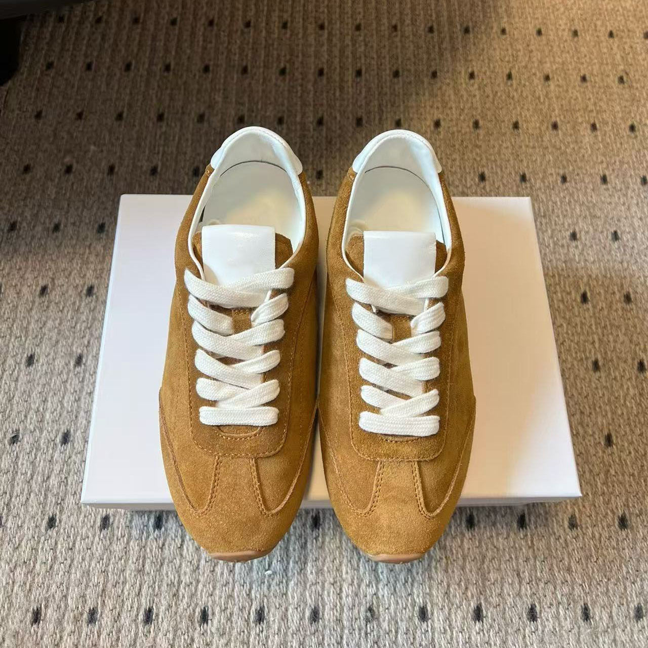 Women's new sports and leisure shoes suede low-cut thin-soled sneakers