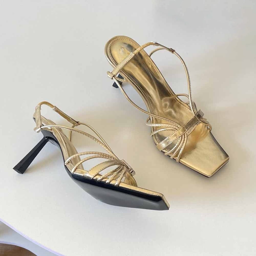 Women's new fashion rhinestone high-heeled sandals have a shoe box.