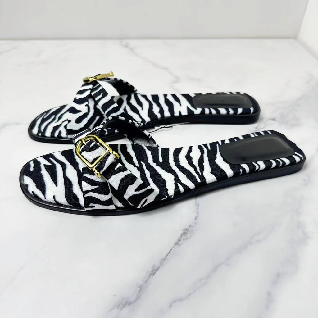 Women's New Fashion Joker Square Cross-belt Leisure Slippers for Travel and Holiday.