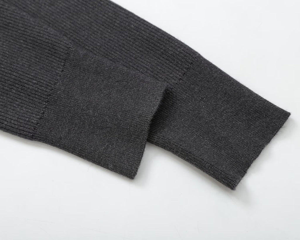 Women's fake two-piece round neck knitted sweater
