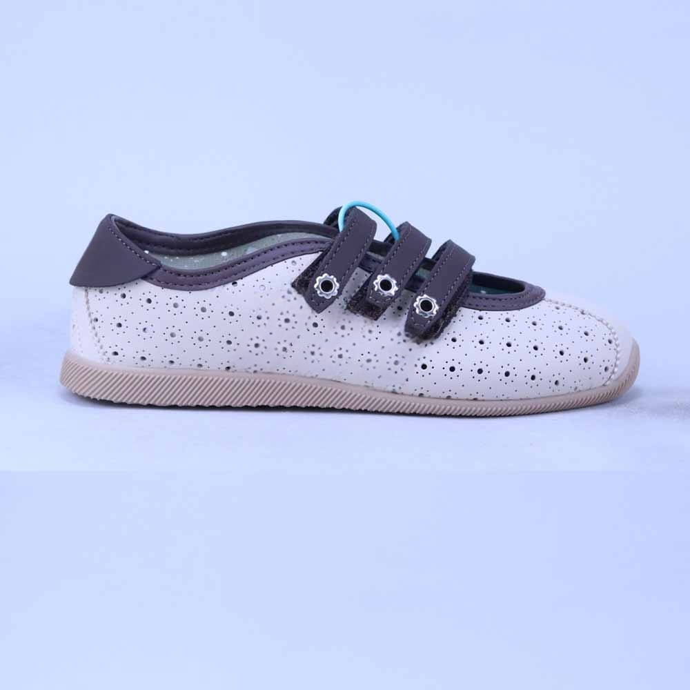 Women's new fashion hook and loop Mary Jane shoes have a shoe box