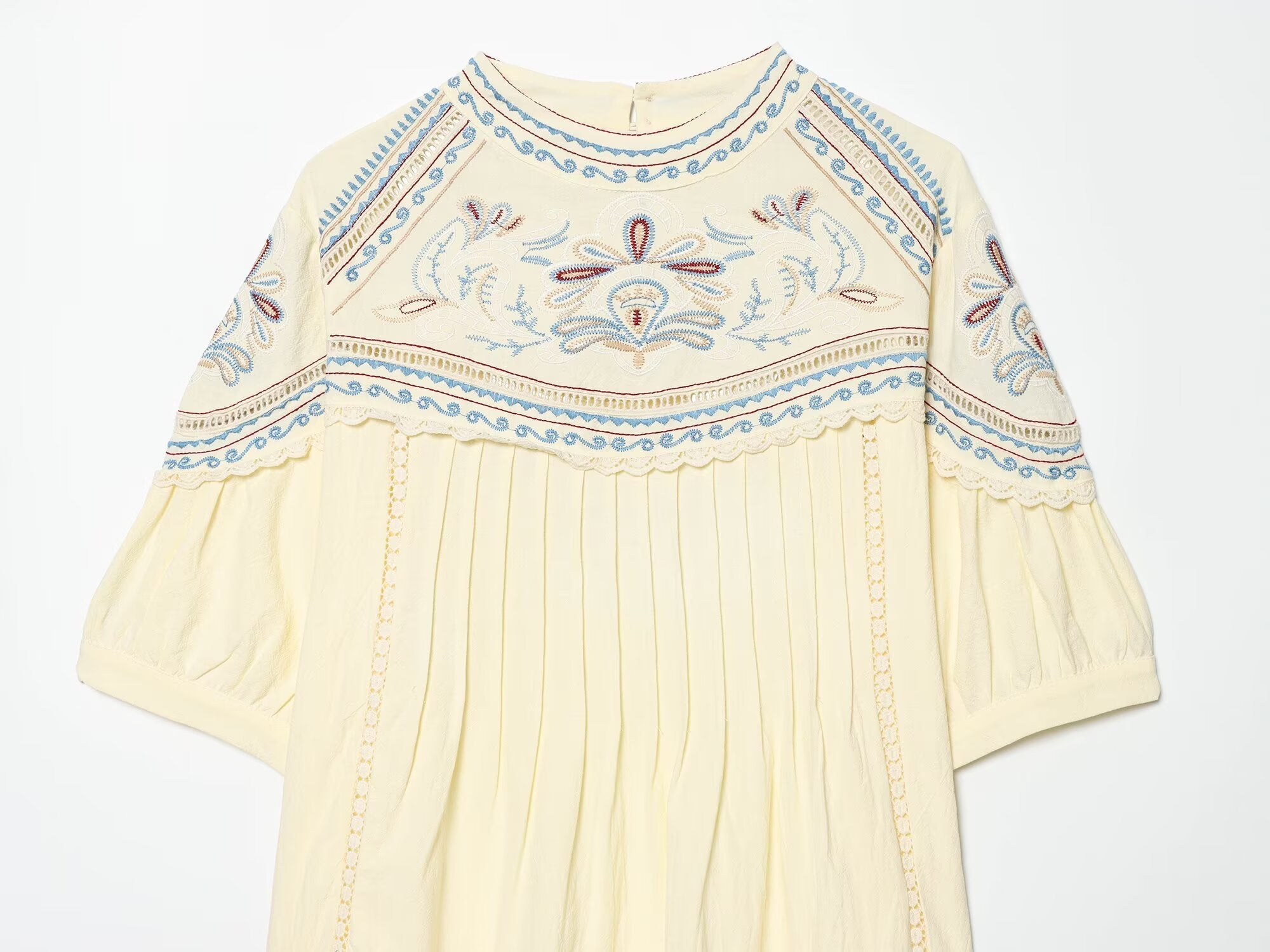 suit Women's 2 pieces linen blend embroidered top+Shorts