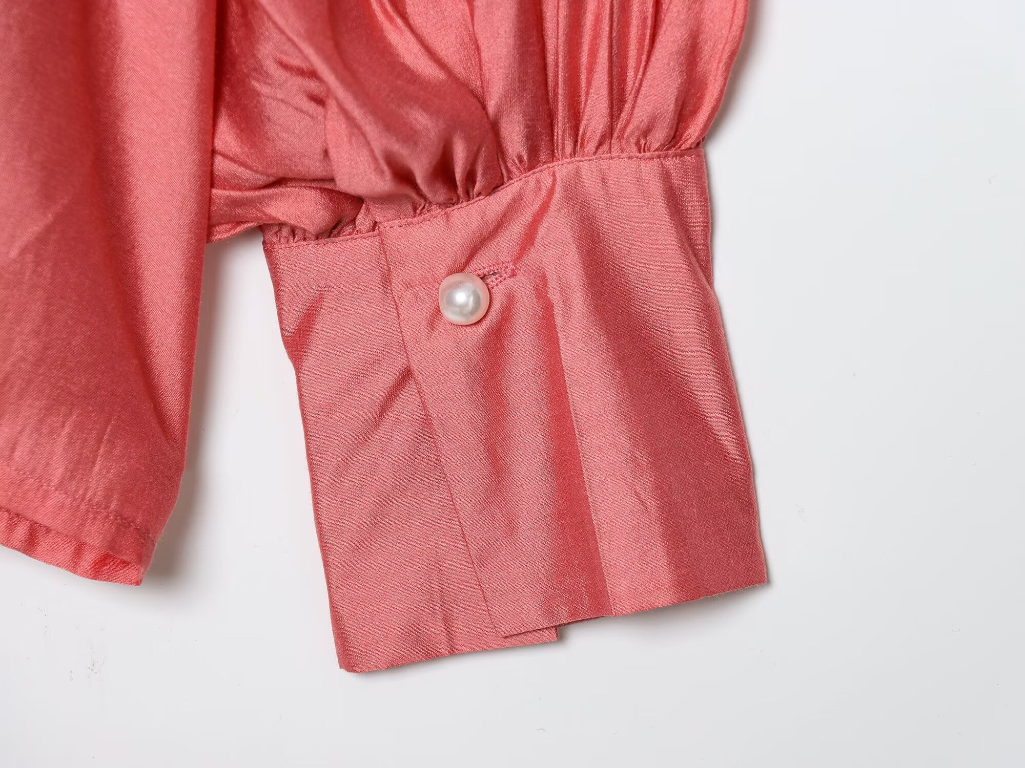 Women's pleated decorative lantern sleeve shirt