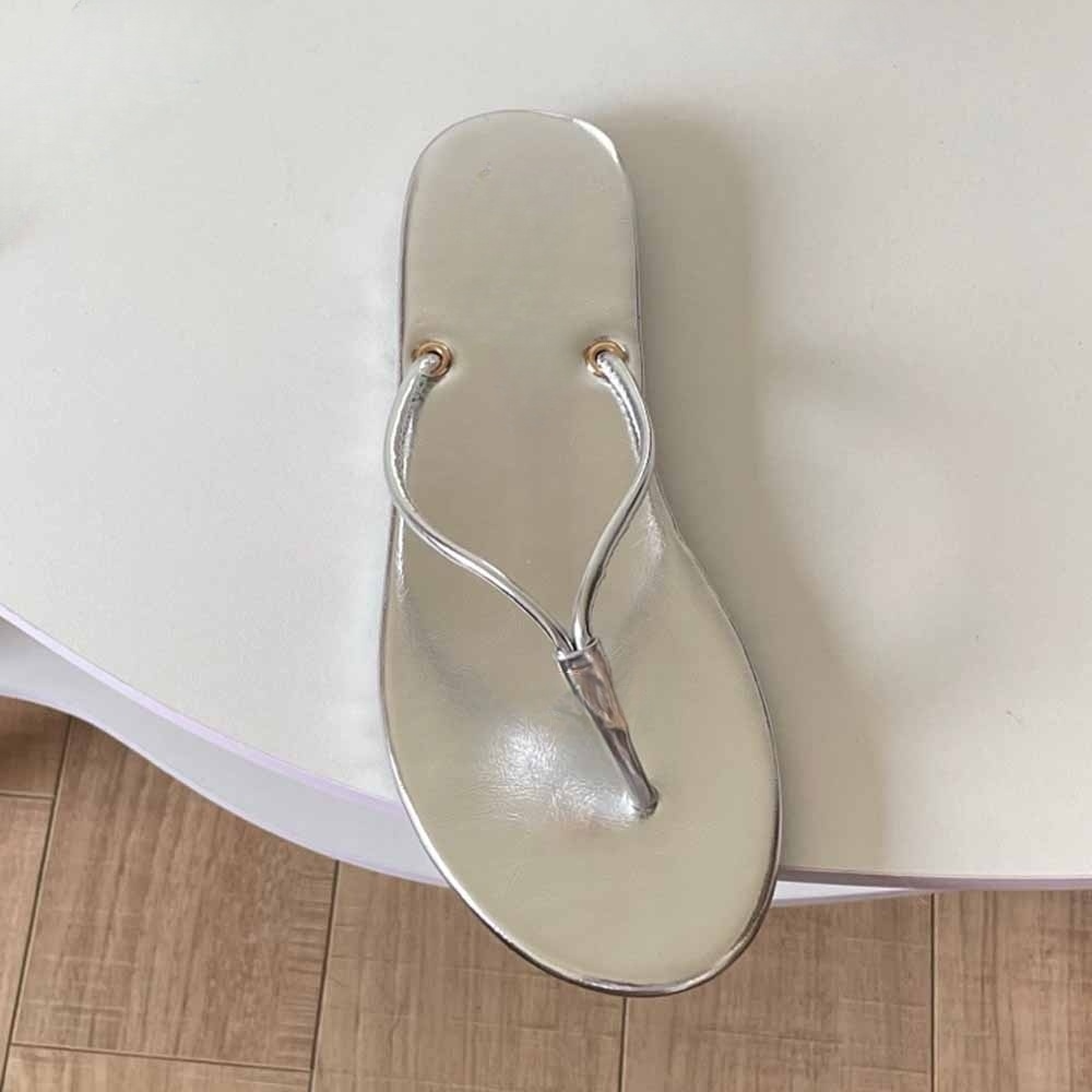 Women's new thin-soled toe slippers have a shoe box