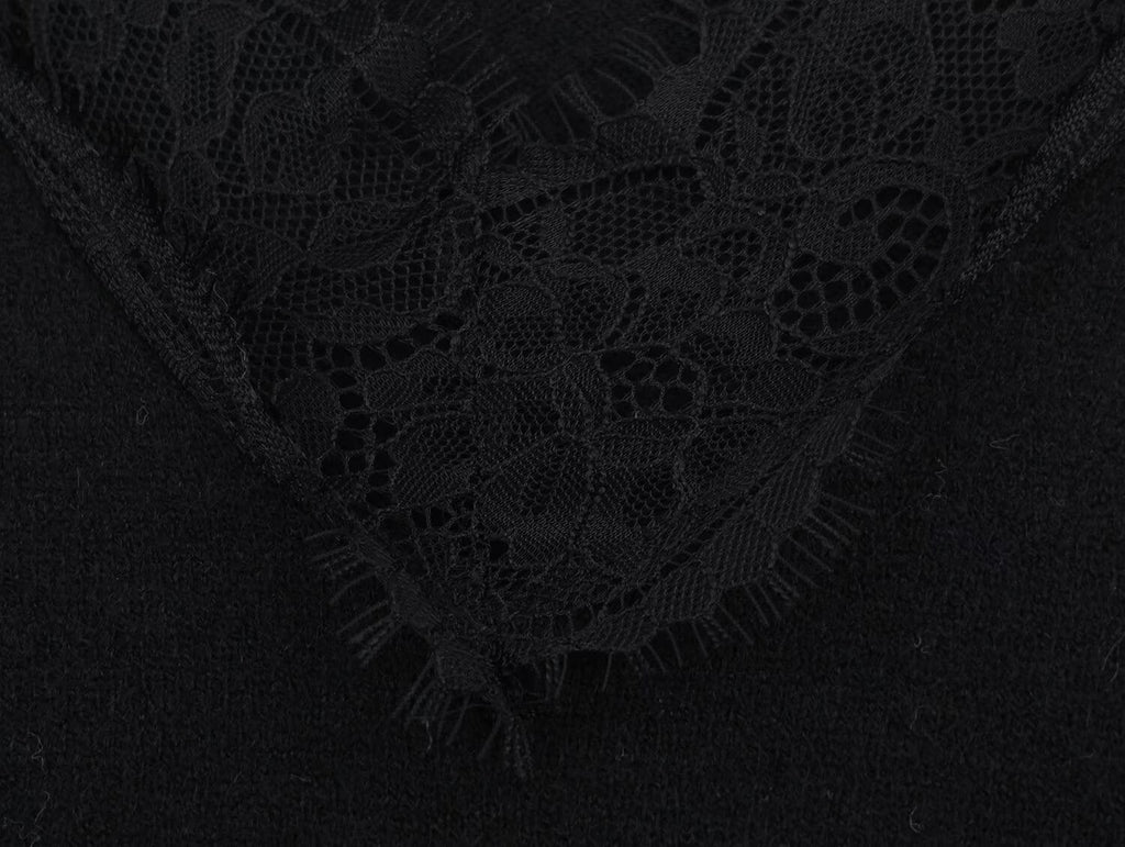 Women's lace decorated loose V-neck knitted sweater