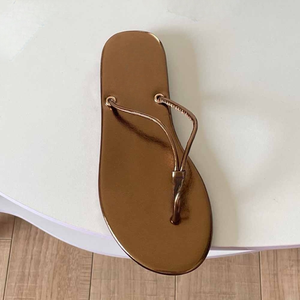 Women's new thin-soled toe slippers have a shoe box