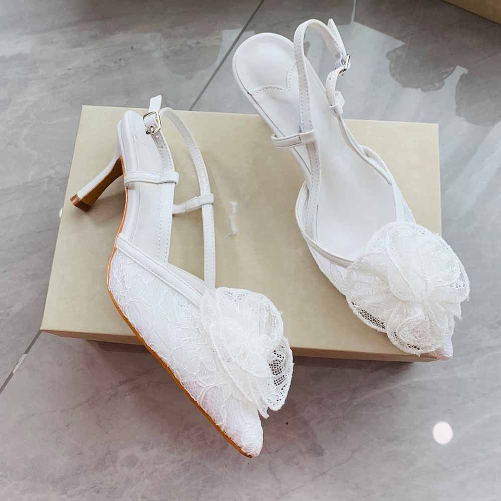 Women's new fashion flower decoration high-heeled lace shoes have a shoe box