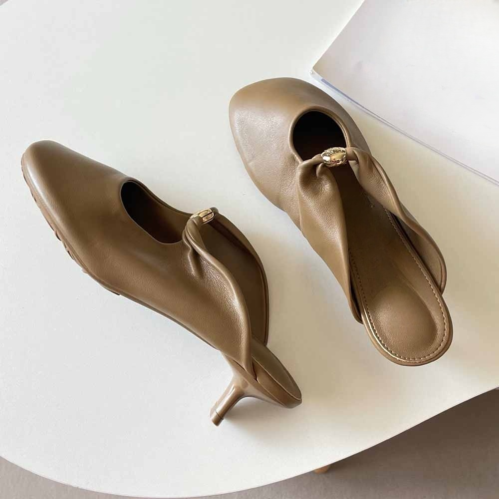 Women's new temperament round-headed high-heeled slippers have a shoe box